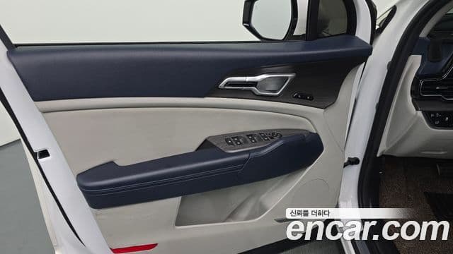 Kia Sportage 2023 — Photo 16/36