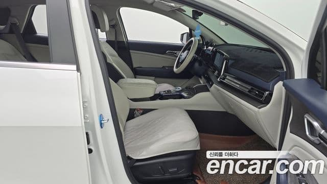 Kia Sportage 2023 — Photo 32/36