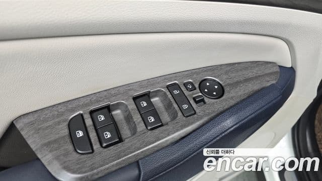 Kia Sportage 2023 — Photo 8/36
