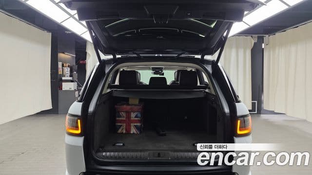 Land Rover Range Rover Sport 2019 — ფოტო 15/30