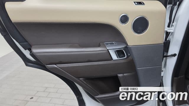 Land Rover Range Rover Sport 2019 — ფოტო 17/30