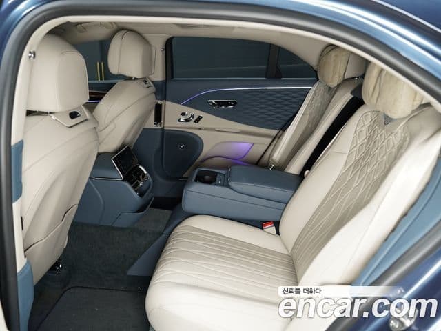Bentley Flying Spur 2021 — Фото 14/20