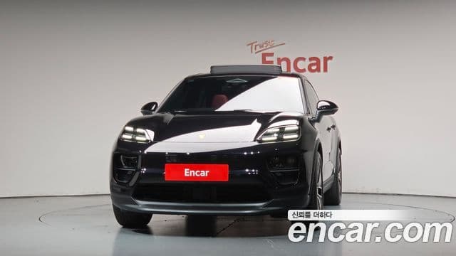 Porsche Macan EV 2025 — Photo 21/40