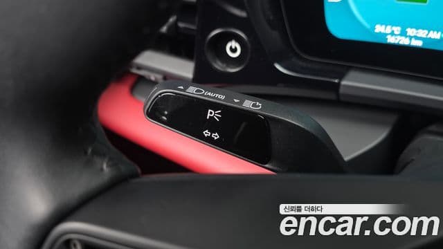 Porsche Macan EV 2025 — Photo 40/40
