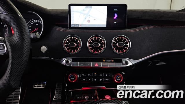 Kia Stinger 2021 — Фото 14/20