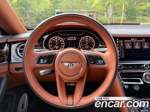 Bentley Flying Spur 2023 — ფოტო 13/20