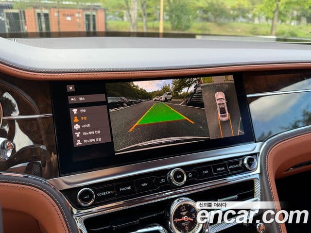 Bentley Flying Spur 2023 — ფოტო 3/20