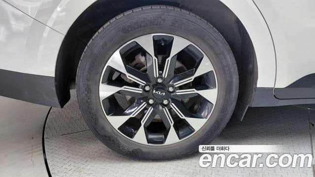 Kia Carnival 2022 — Фото 5/20