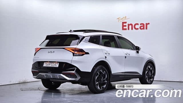 Kia Sportage 2021 — Фото 2/20