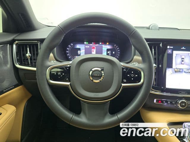 Volvo V90 Cross Country 2024 — Фото 11/20