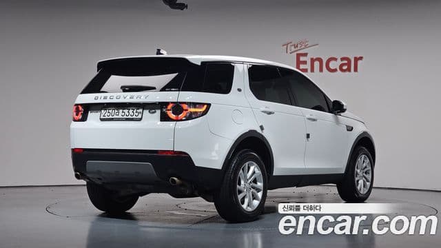 Land Rover Discovery Sport 2019 — Фото 2/20