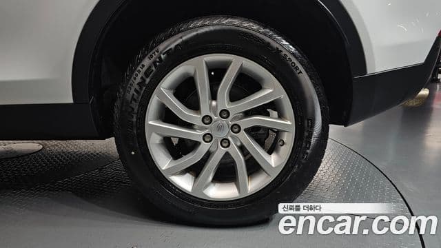 Land Rover Discovery Sport 2019 — Şəkil 9/34