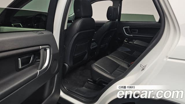 Land Rover Discovery Sport 2019 — Şəkil 16/34