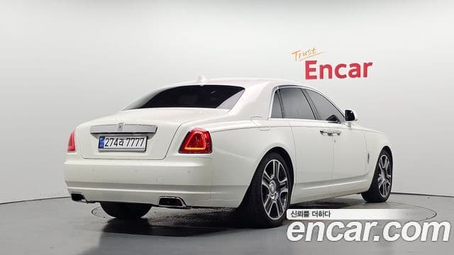 Rolls-Royce Ghost 2020 — Şəkil 37/39