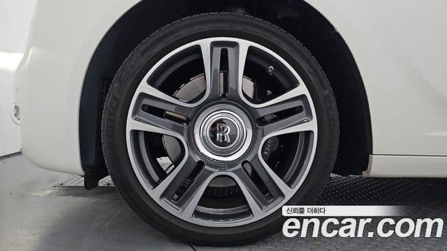 Rolls-Royce Ghost 2020 — Şəkil 20/39