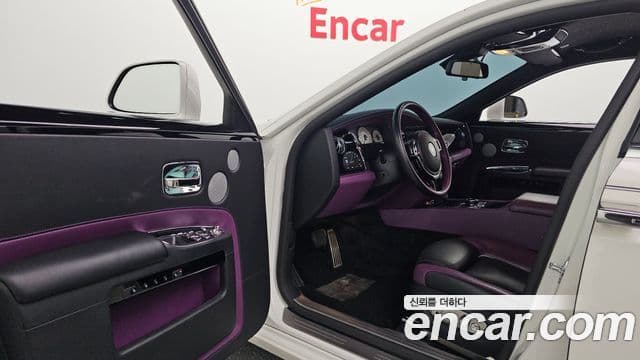 Rolls-Royce Ghost 2020 — Şəkil 13/39