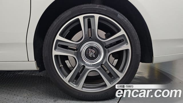 Rolls-Royce Ghost 2020 — Şəkil 5/39