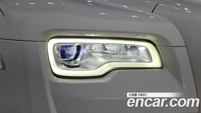 Rolls-Royce Ghost 2020 — Şəkil 17/39