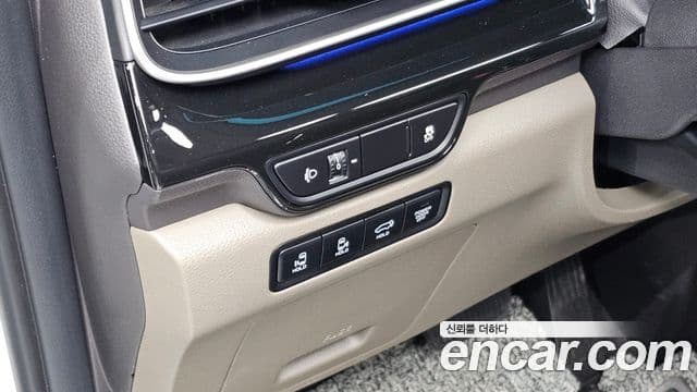 Kia Carnival 2024 — Şəkil 27/34