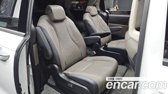 Kia Carnival 2024 — Şəkil 22/34