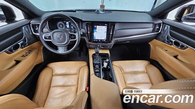 Volvo V90 Cross Country 2018 — Фото 10/20