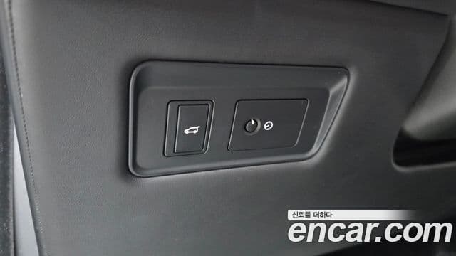 Land Rover Range Rover 2018 — ფოტო 18/34