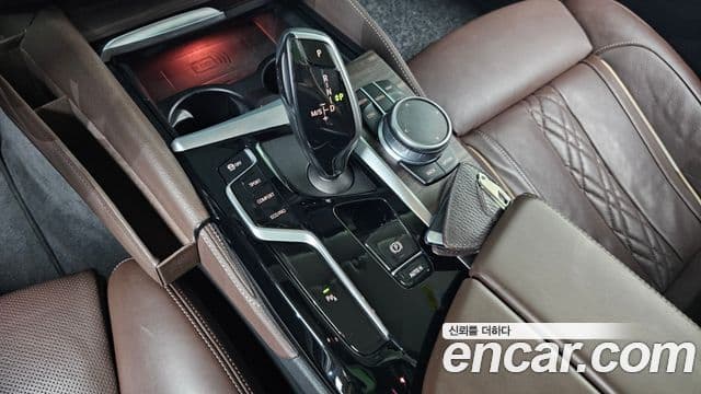 BMW 5 Series 2020 — Фото 9/20