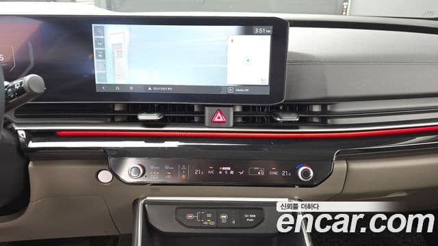 Kia Carnival 2024 — Photo 9/20