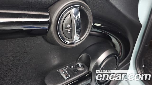 Mini Cooper S 2019 — Şəkil 17/20