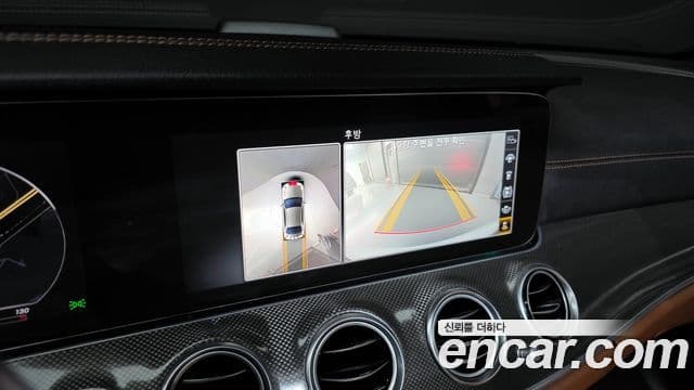 Mercedes-Benz E-Class 2020 — ფოტო 16/20