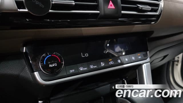 Kia Seltos 2020 — ფოტო 17/20