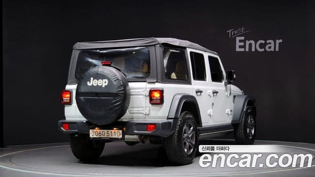 Jeep Wrangler 2019 — ფოტო 1/20