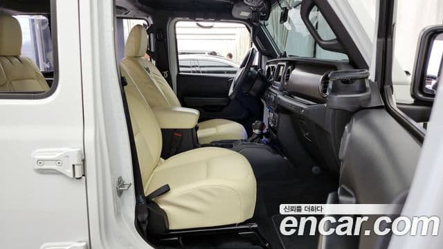 Jeep Wrangler 2019 — ფოტო 10/20