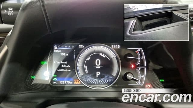 Lexus ES300h 2018 — ფოტო 12/18