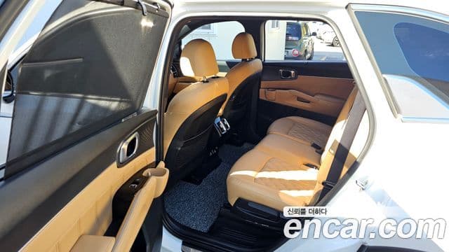 Kia Sorento 2020 — ფოტო 13/20