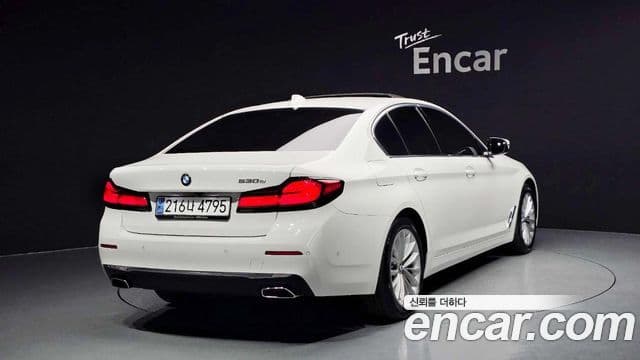 BMW 5 Series 2021 — Şəkil 2/20