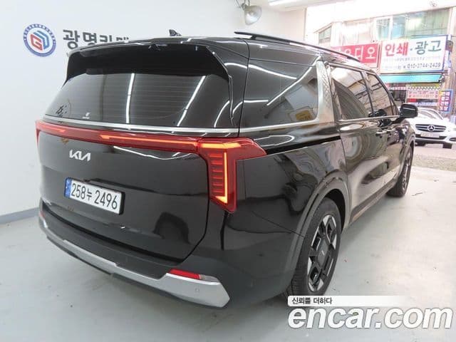 Kia Carnival 2024 — ფოტო 2/20