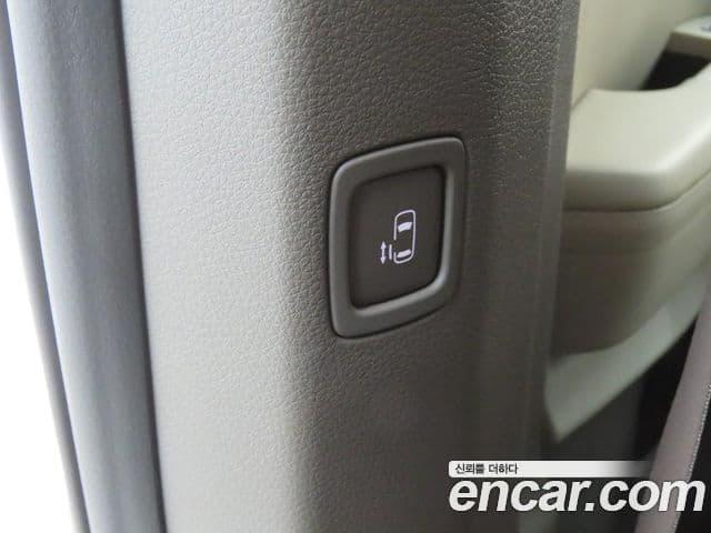 Kia Carnival 2024 — фото 13 из 20