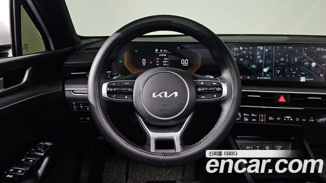 Kia K5 2025 — ფოტო 14/20