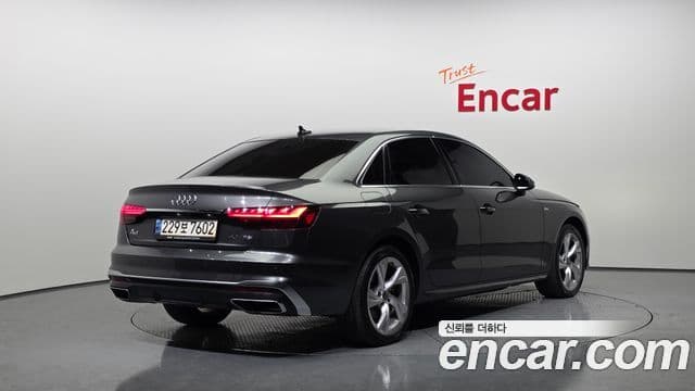 Audi A4 2021 — фото 2 из 20