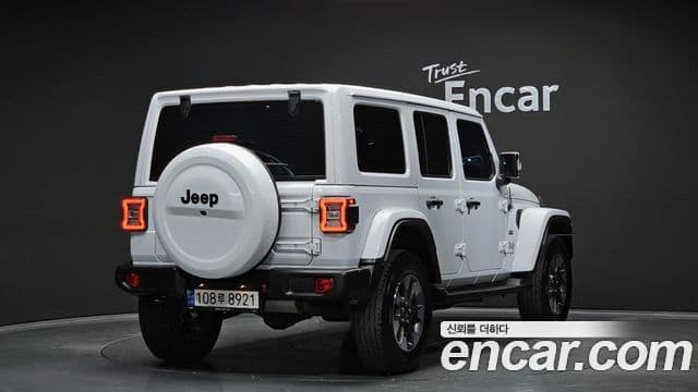 Jeep Wrangler 2022 — Şəkil 18/20