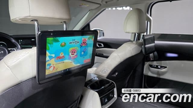 Kia Carnival 2022 — Şəkil 18/20
