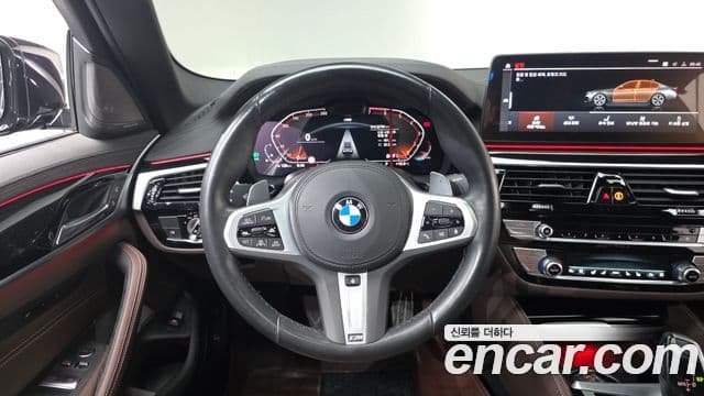BMW 5 Series 2023 — фото 13 из 20