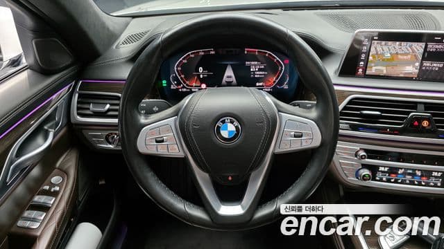 BMW 7 Series 2020 — ფოტო 13/20