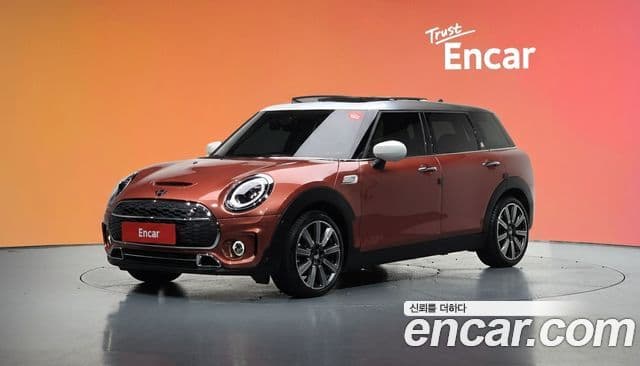 Mini Cooper S Clubman 2023 — фото 9 из 20