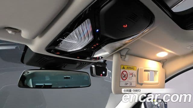 BMW 3 Series 2022 — фото 17 из 20