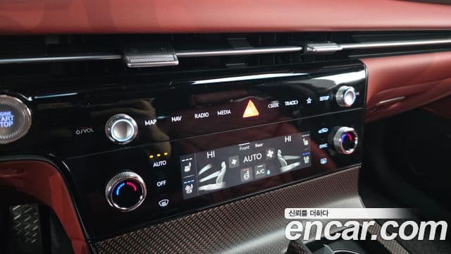 Genesis Electrified G80 2025 — фото 17 из 20