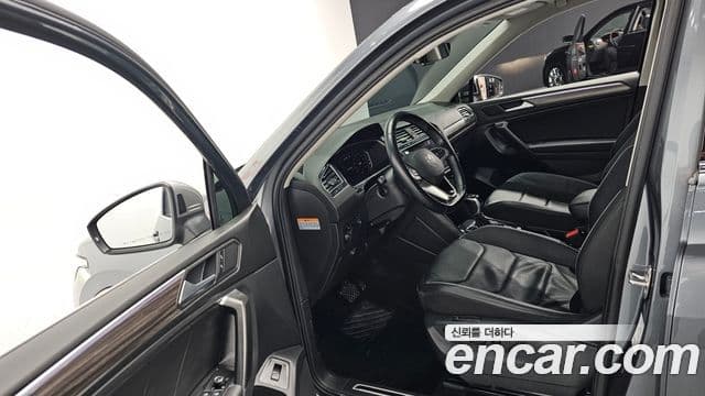 Volkswagen Tiguan Allspace 2022 — фото 9 из 20