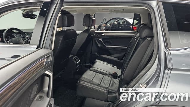 Volkswagen Tiguan Allspace 2022 — фото 10 из 20
