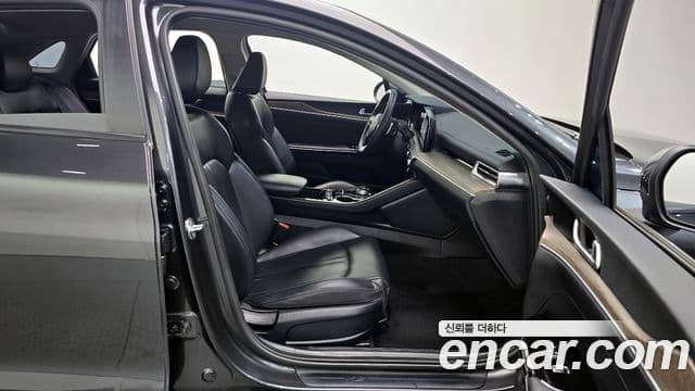 Kia K5 2022 — Şəkil 9/20